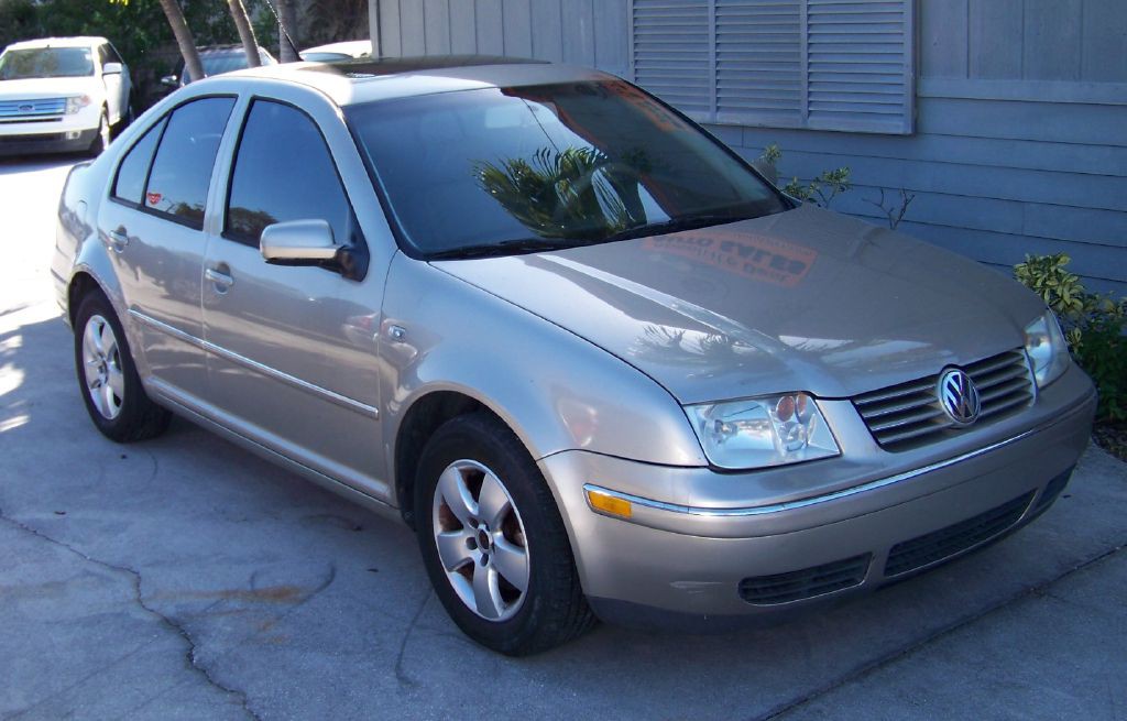 2005 Volkswagen Jetta Image 2