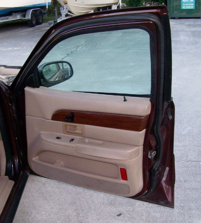 2003 Mercury Grand Marquis Image 12