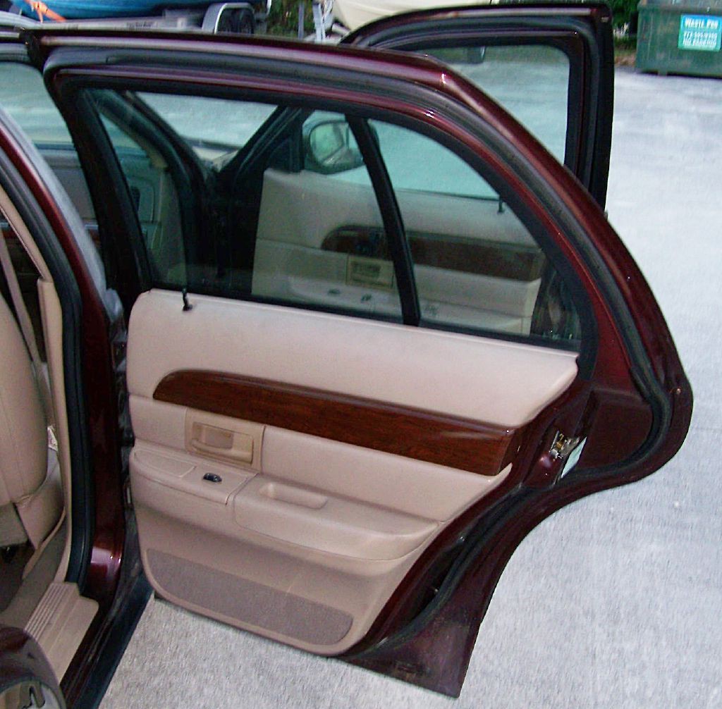 2003 Mercury Grand Marquis Image 14