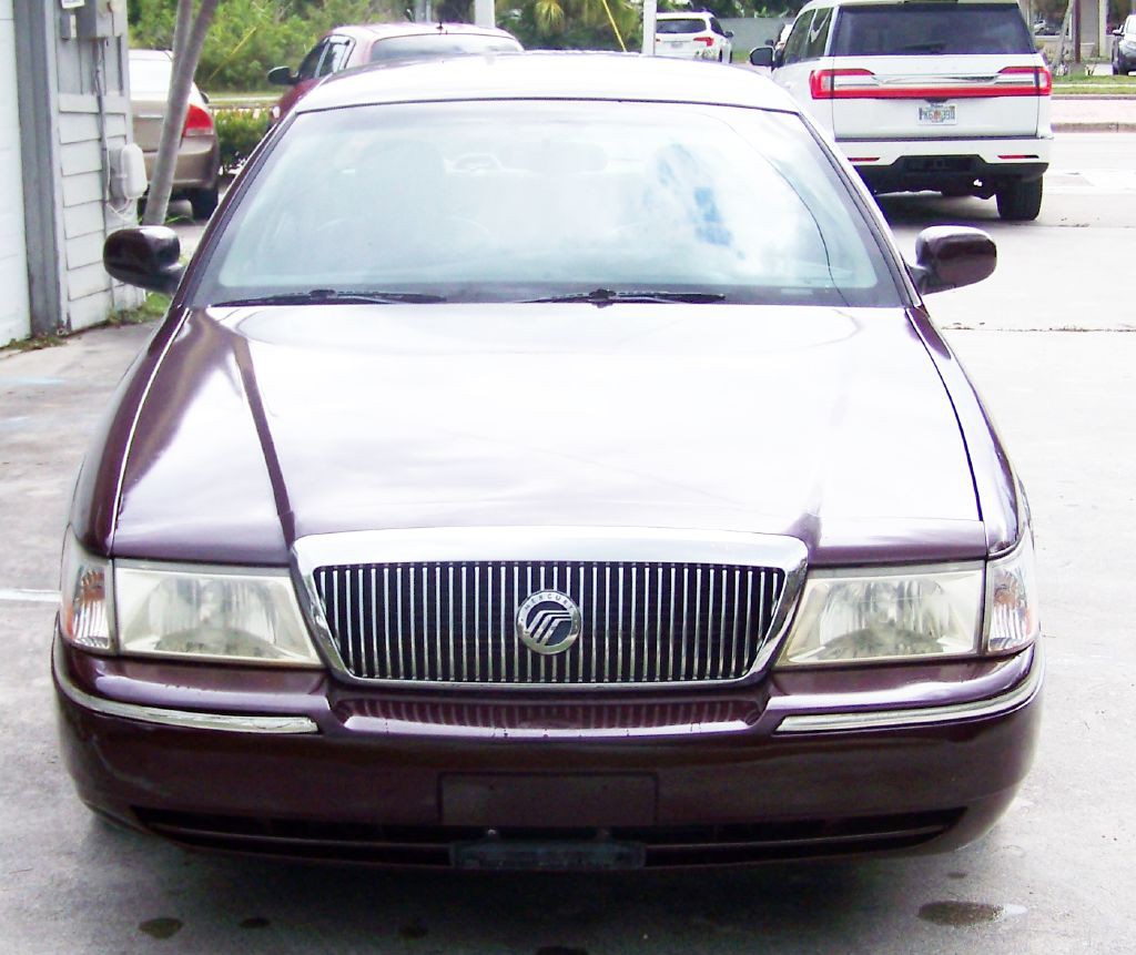 2003 Mercury Grand Marquis Image 3