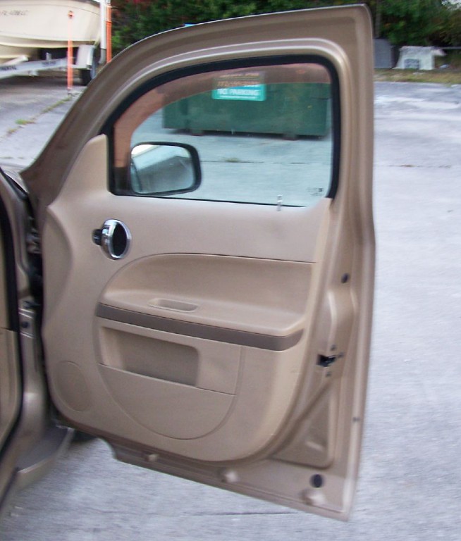 2006 Chevrolet HHR Image 12