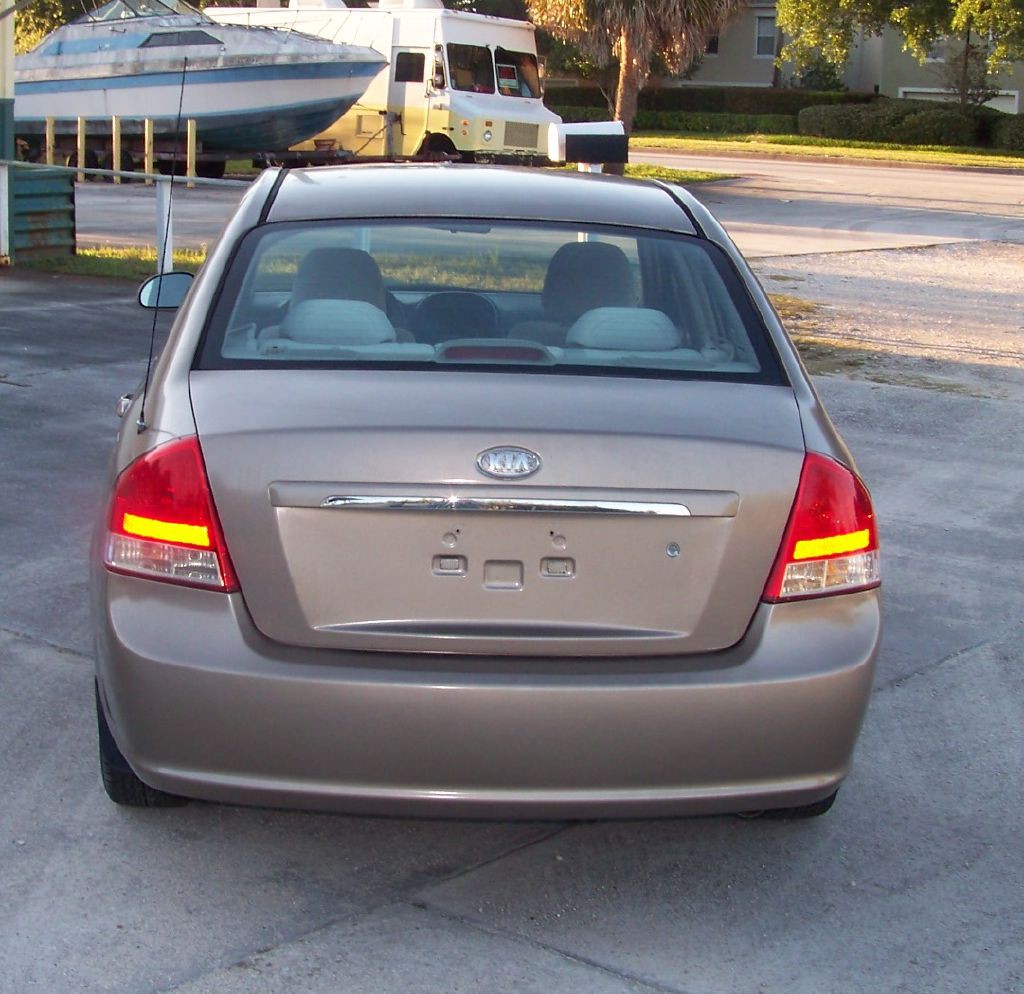 2007 Kia Spectra Image 5