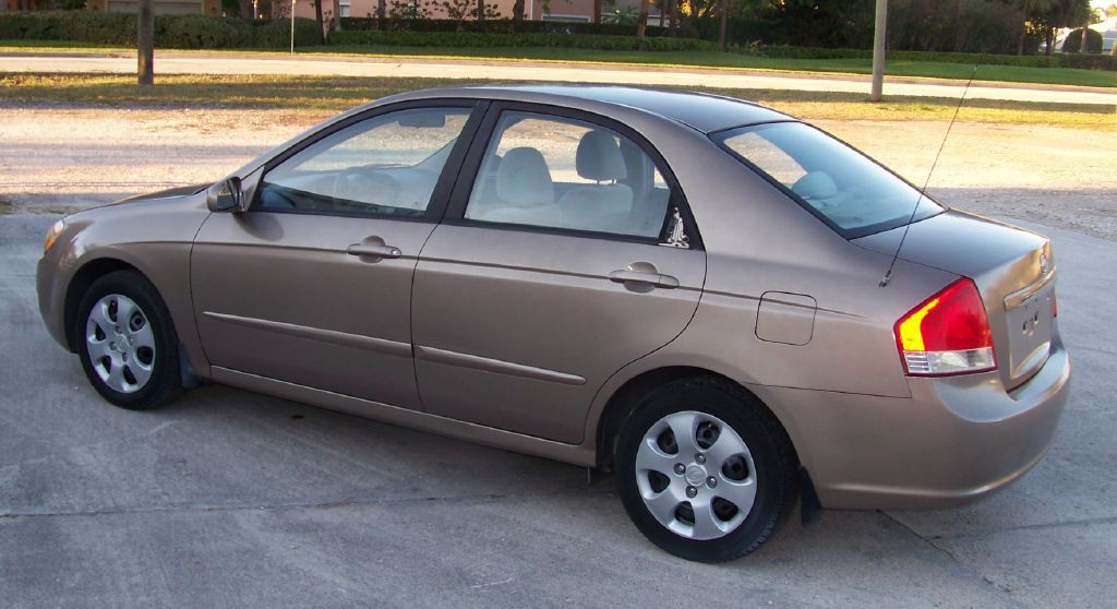 2007 Kia Spectra Image 6