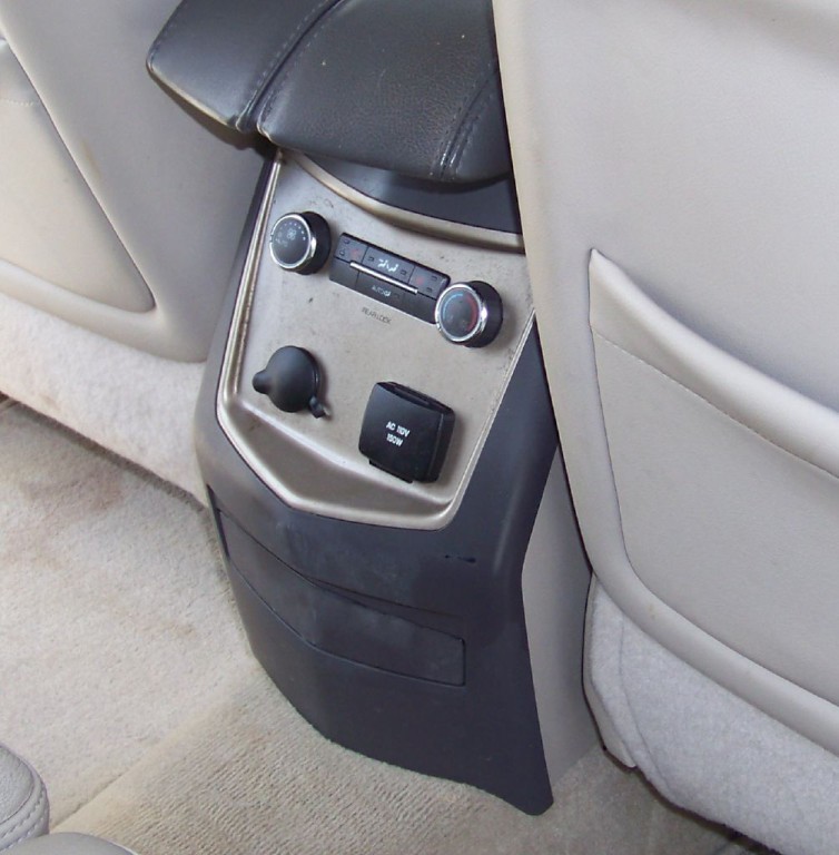 2012 Lincoln MKT Image 17