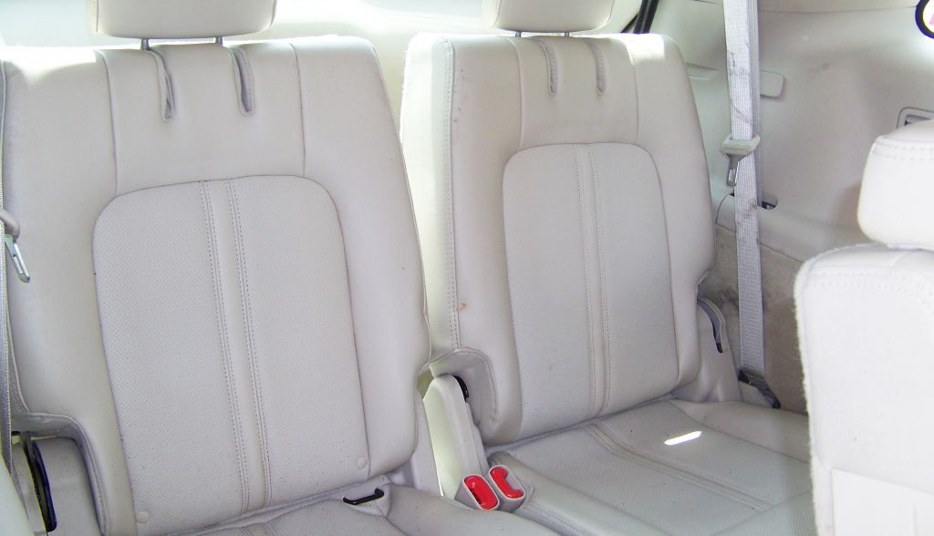 2012 Lincoln MKT Image 18