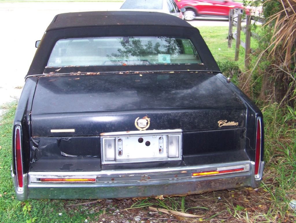 1993 Cadillac DeVille Image 4