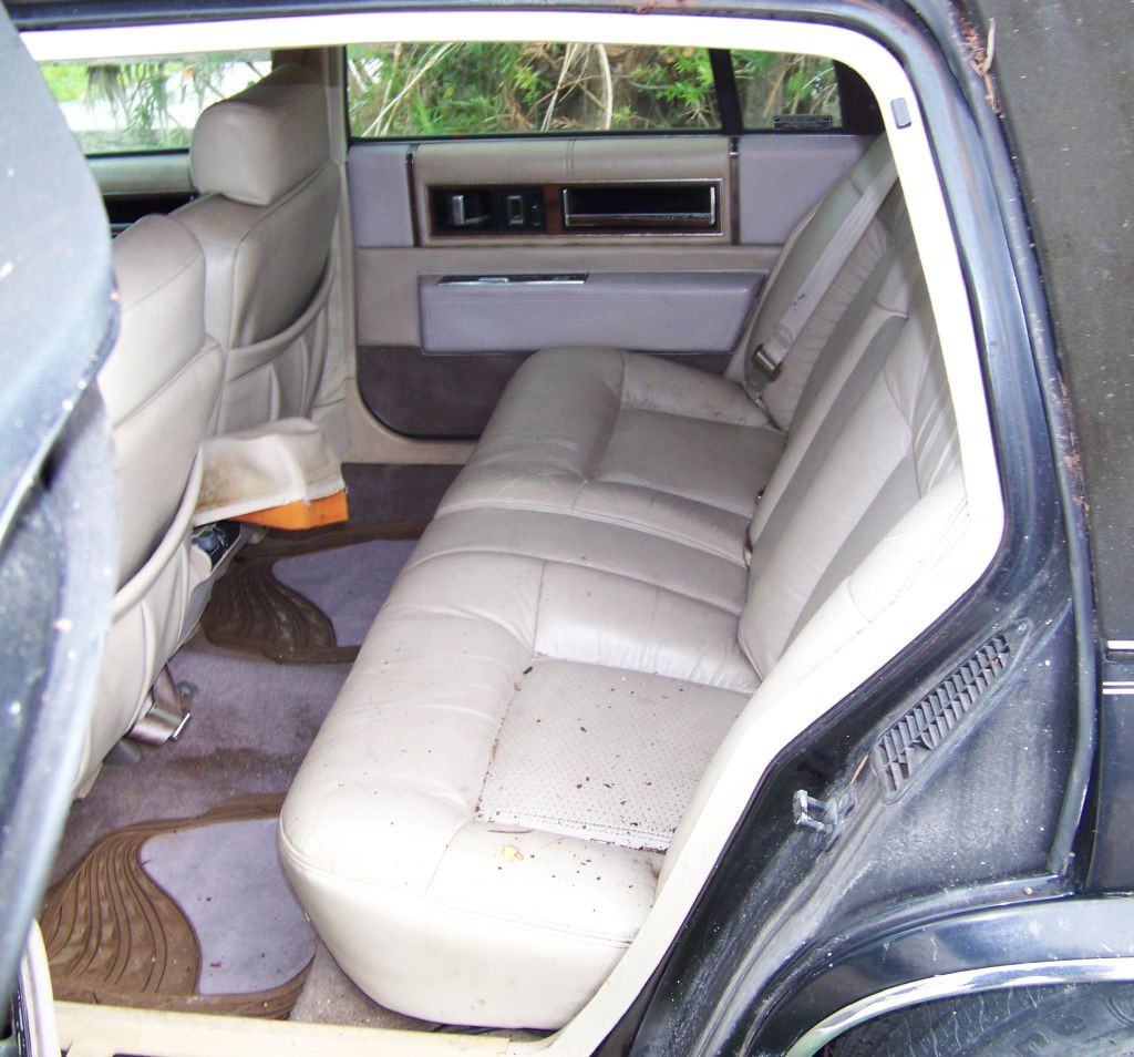 1993 Cadillac DeVille Image 7