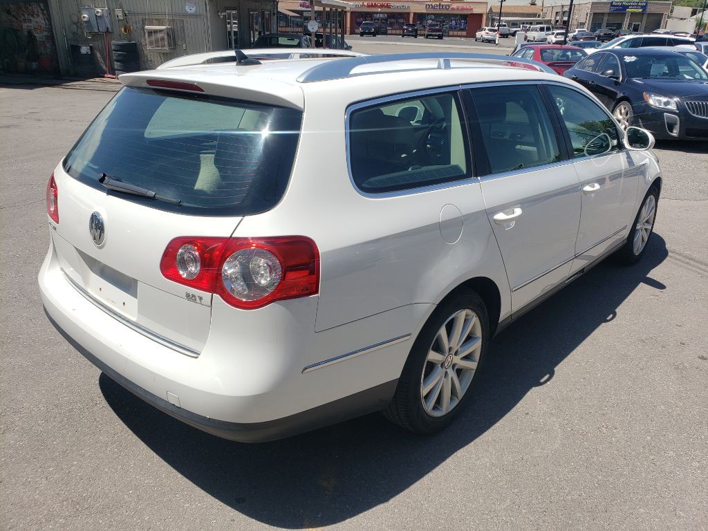 2010 Volkswagen Passat Image 5