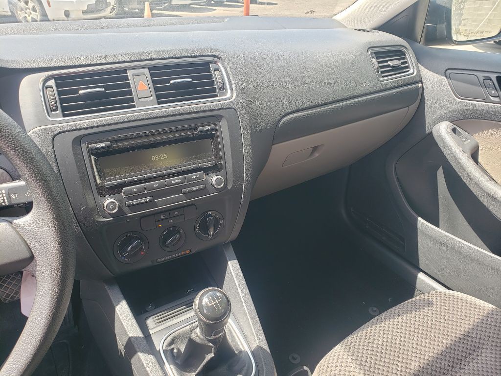 2014 Volkswagen Jetta Image 16