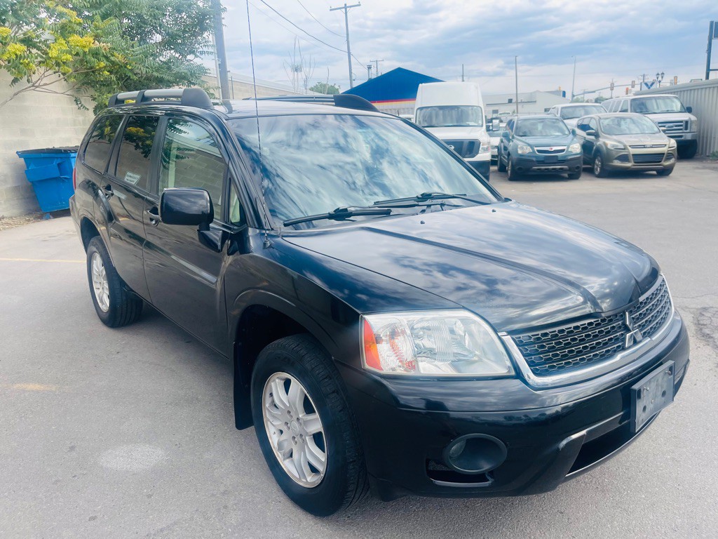 2011 Mitsubishi Endeavor Image 3