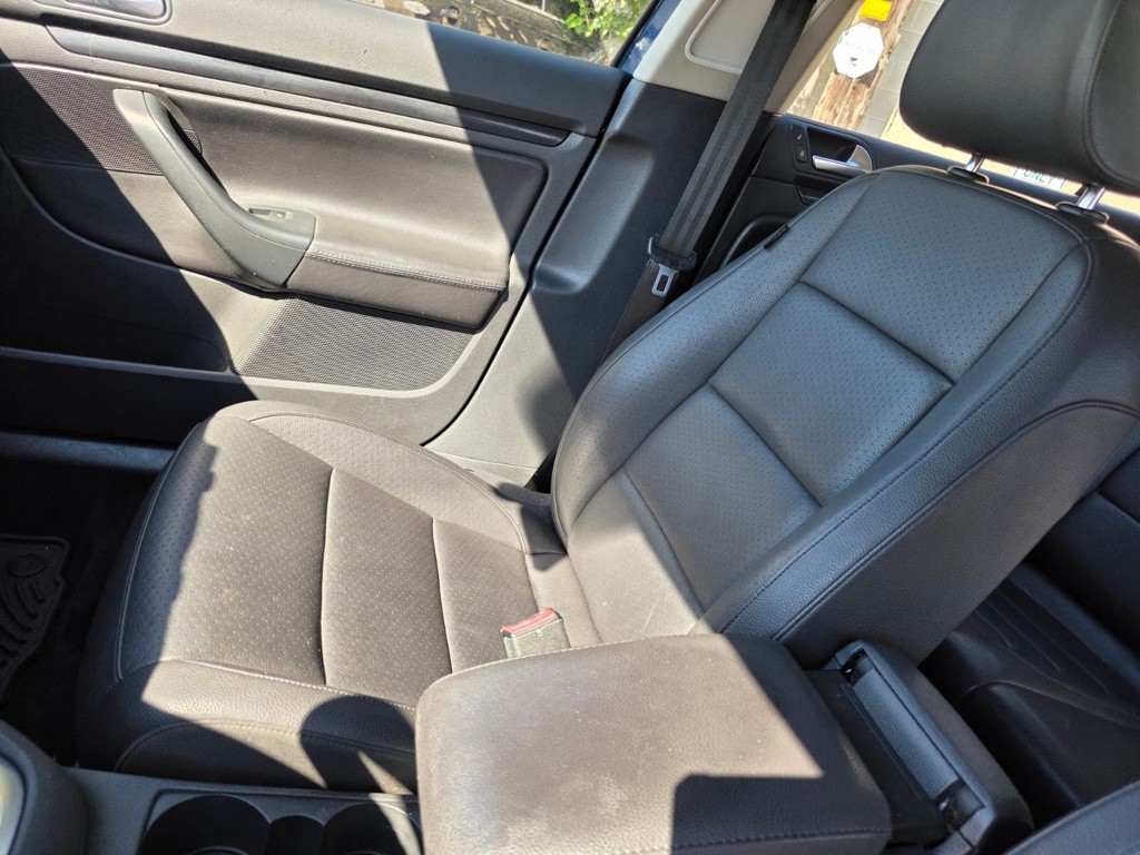2012 Volkswagen Jetta Image 11