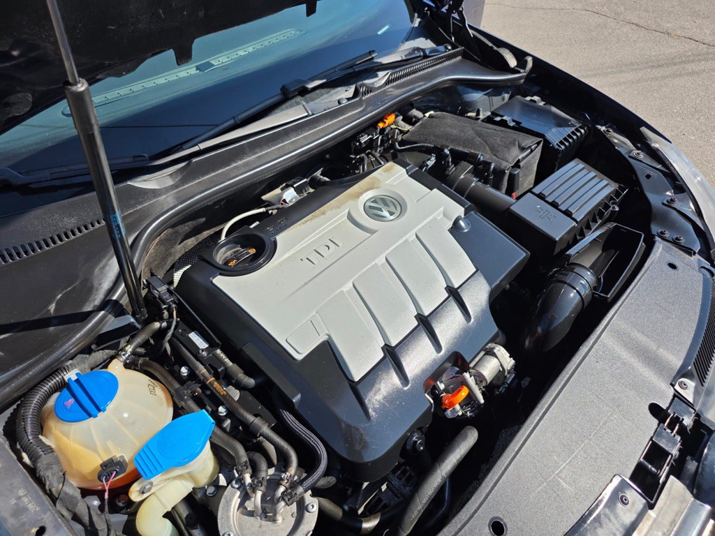 2012 Volkswagen Jetta Image 21