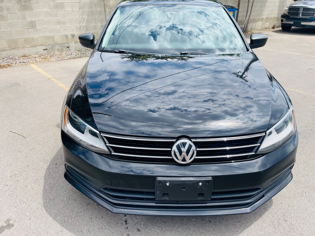 2016 Volkswagen Jetta Image 2