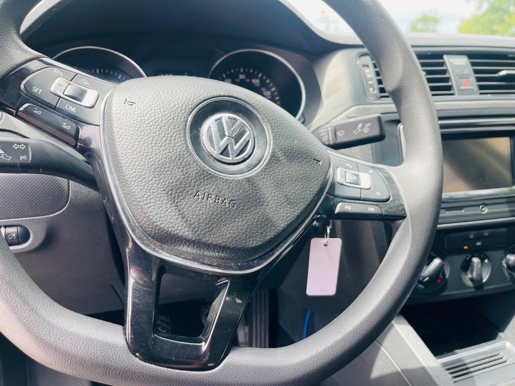2016 Volkswagen Jetta Image 12