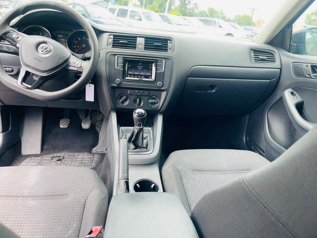 2016 Volkswagen Jetta Image 15