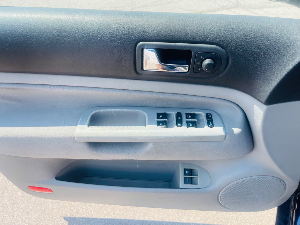 2003 Volkswagen Jetta Image 9