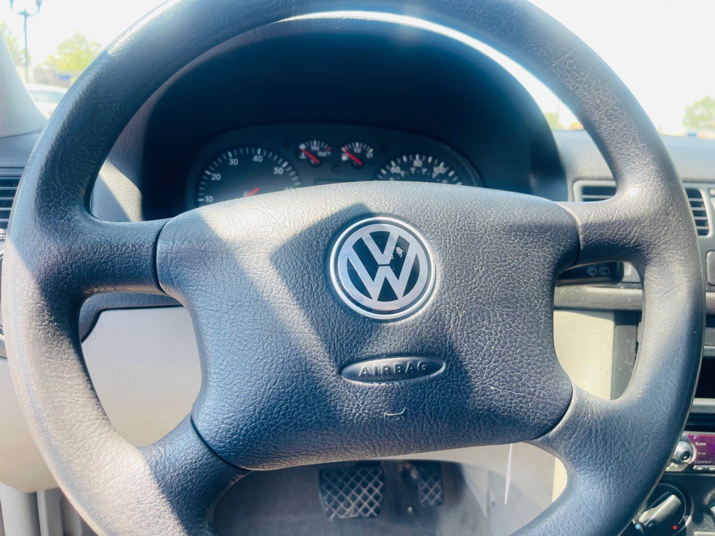 2003 Volkswagen Jetta Image 12