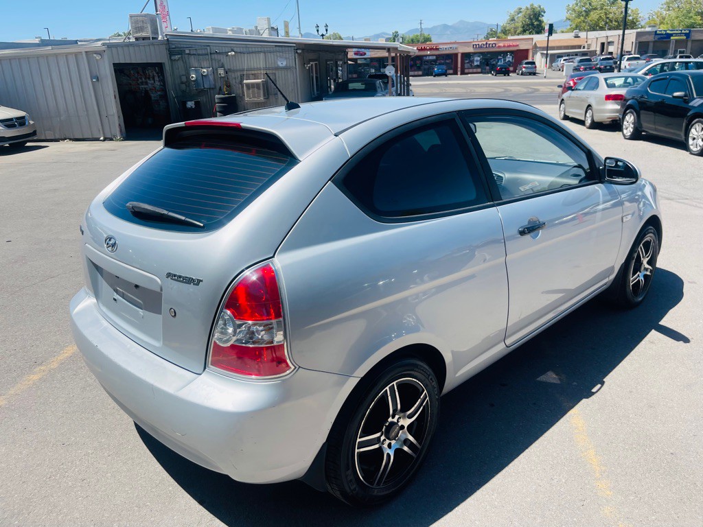 2007 Hyundai Accent Image 5