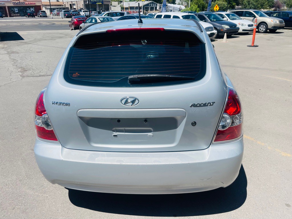 2007 Hyundai Accent Image 6
