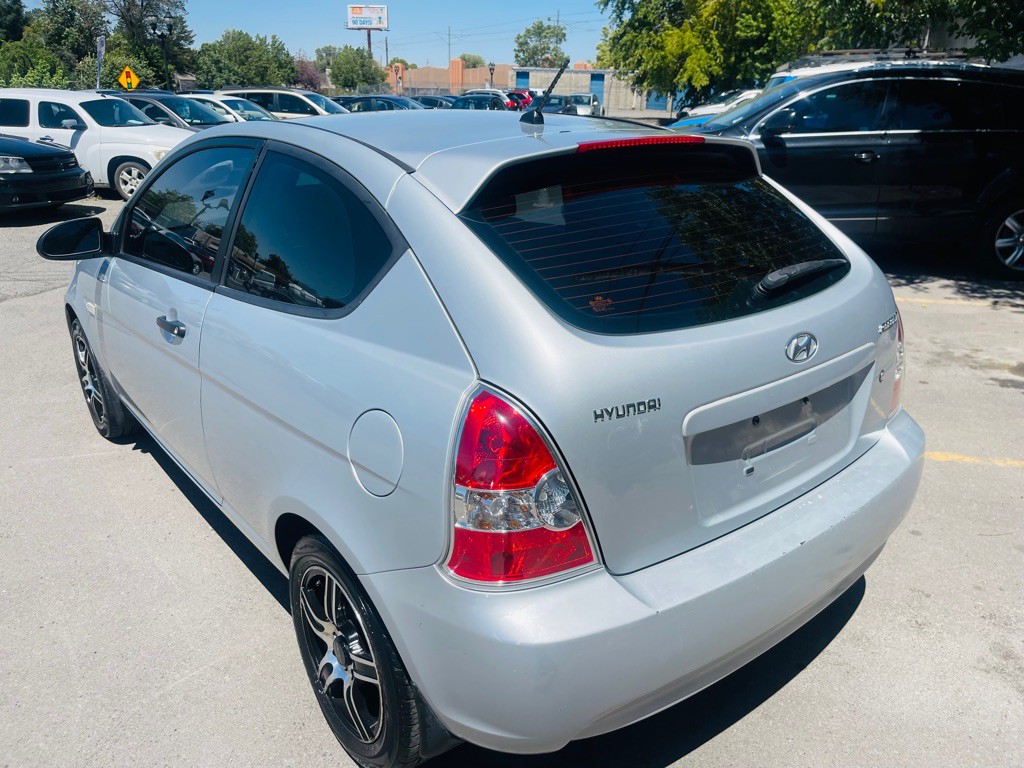 2007 Hyundai Accent Image 7