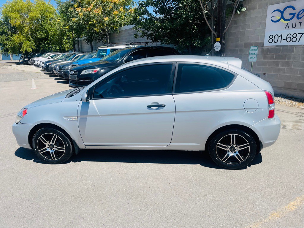 2007 Hyundai Accent Image 8