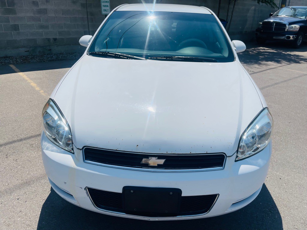 2011 Chevrolet Impala Image 2