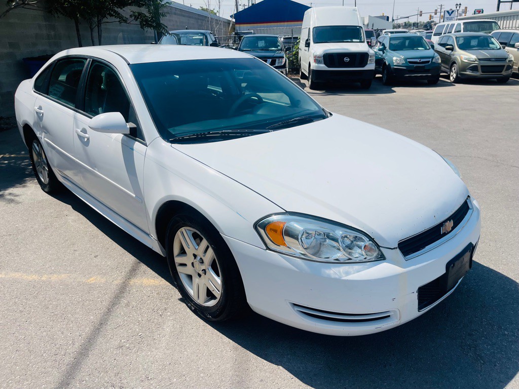 2011 Chevrolet Impala Image 3