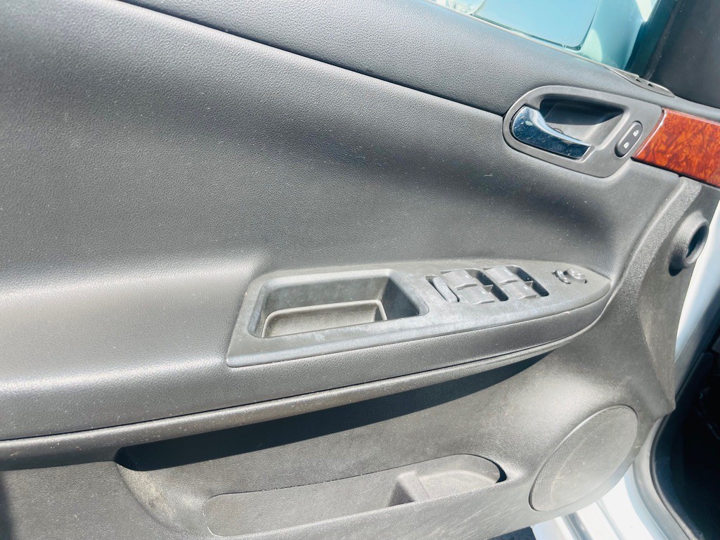 2011 Chevrolet Impala Image 9