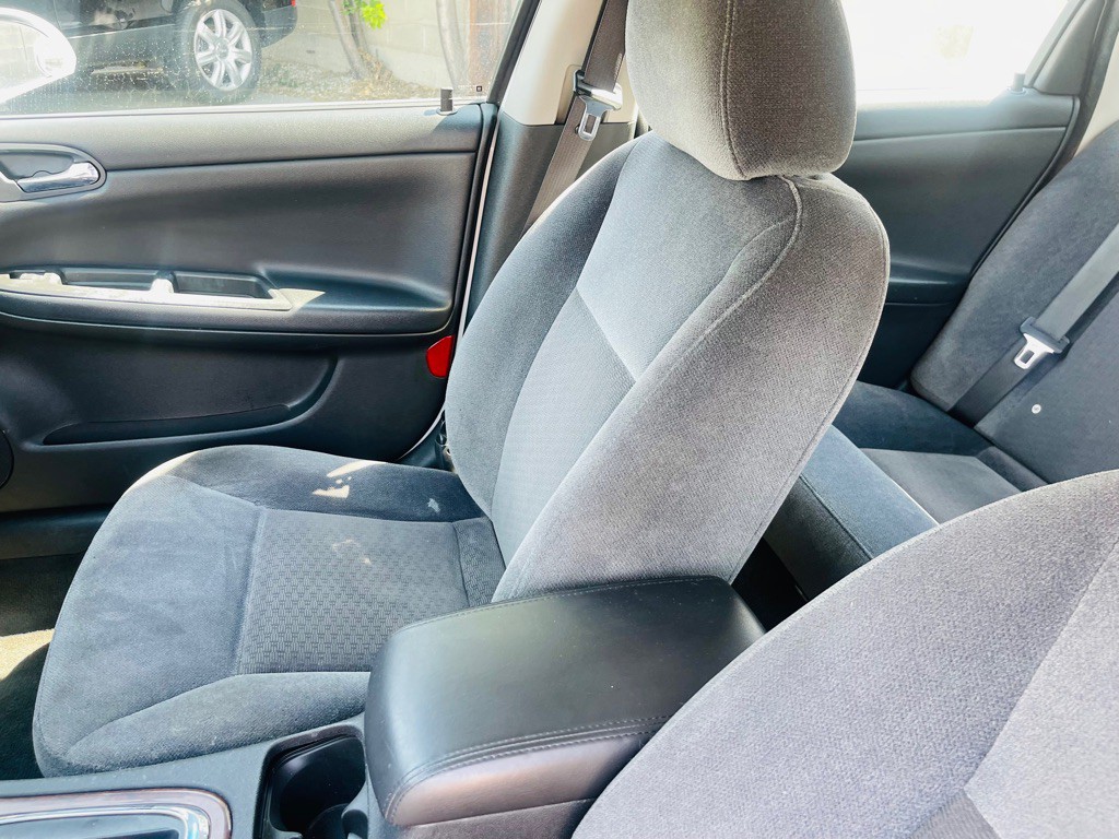 2011 Chevrolet Impala Image 11