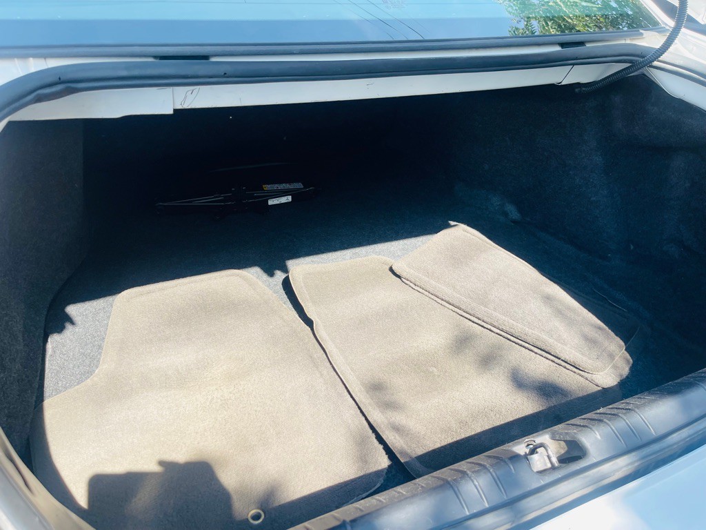 2011 Chevrolet Impala Image 18