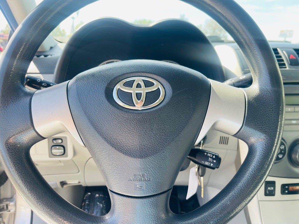2011 Toyota Corolla Image 12