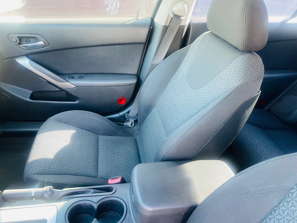 2008 Pontiac G6 Image 11