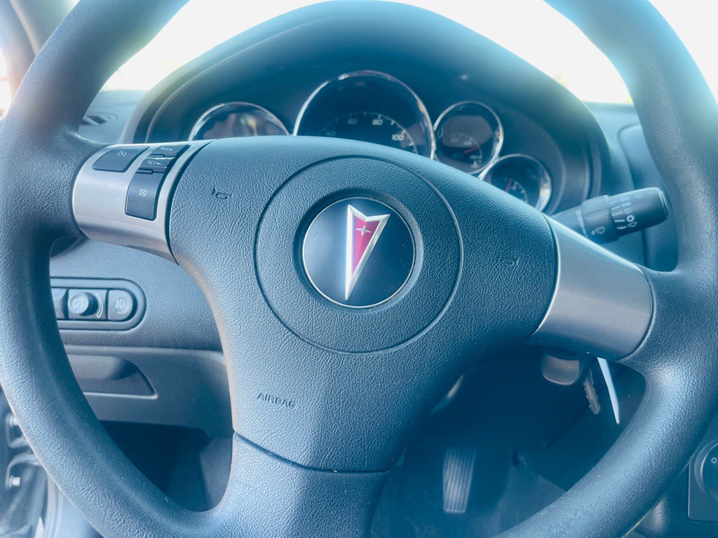 2008 Pontiac G6 Image 12