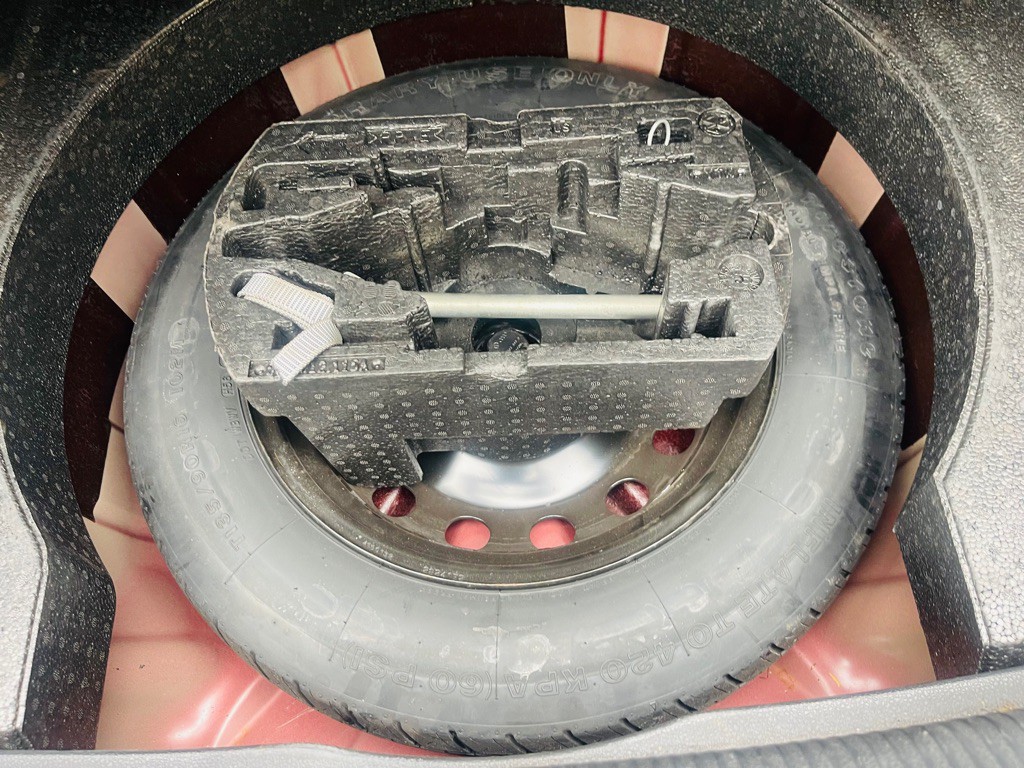 2015 Volkswagen Passat Image 19