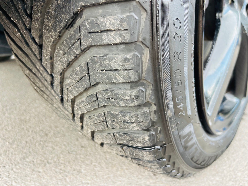 2012 Volkswagen Touareg Image 29