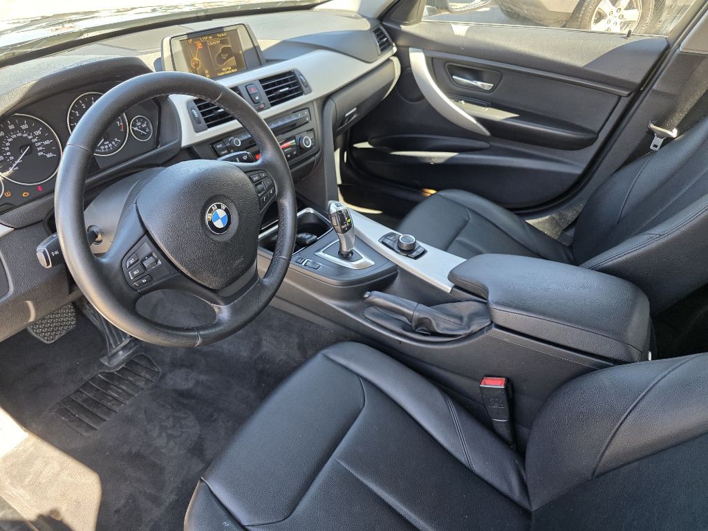 2015 BMW 3 Series Image 11