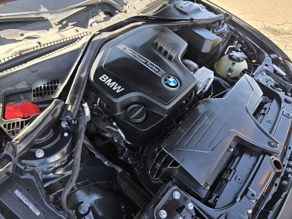 2015 BMW 3 Series Image 26