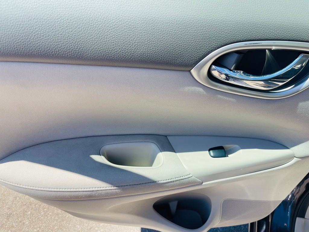 2014 Nissan Sentra Image 16