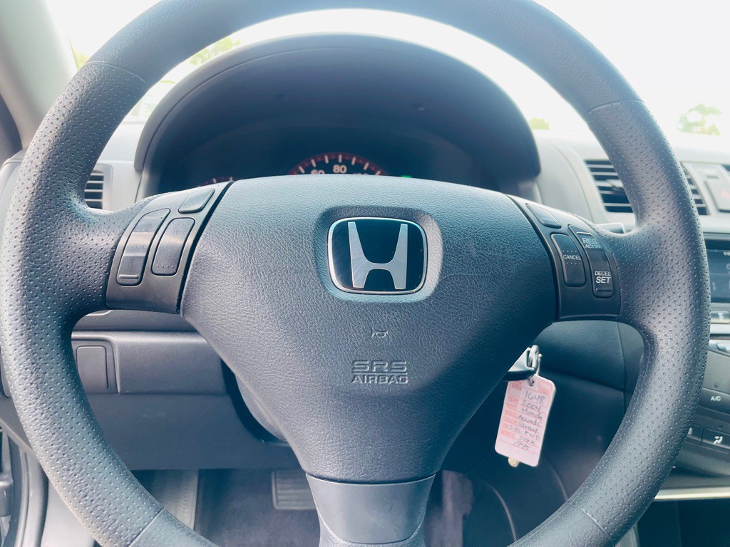 2004 Honda Accord Image 12