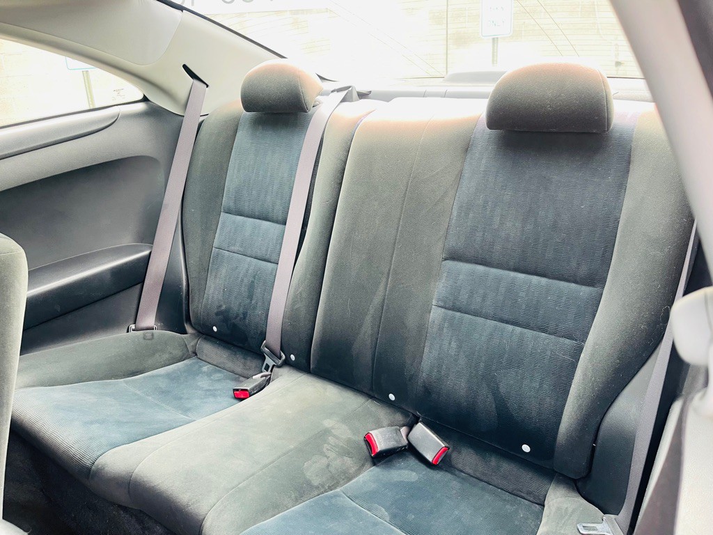 2004 Honda Accord Image 16