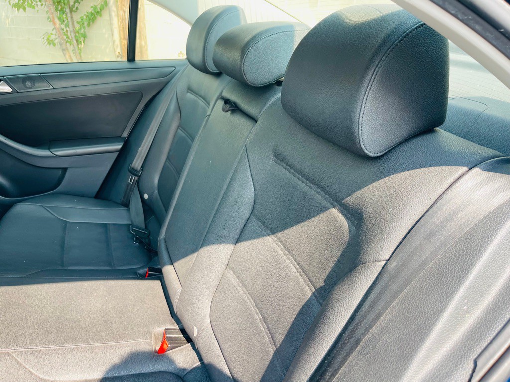 2011 Volkswagen Jetta Image 17