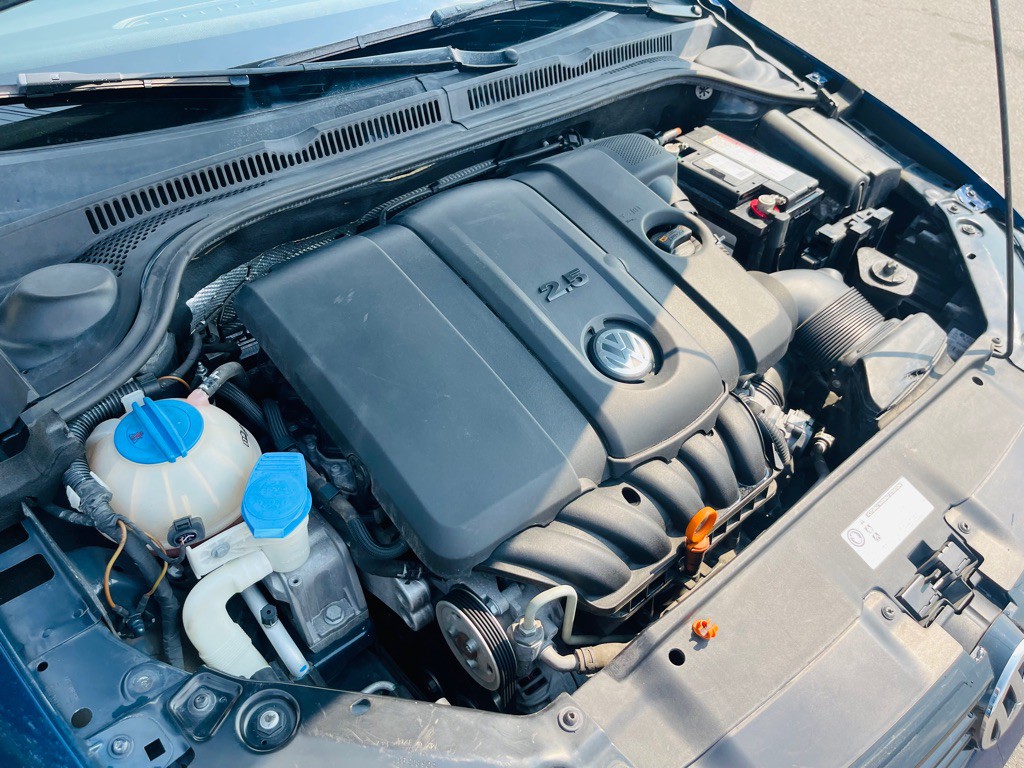 2011 Volkswagen Jetta Image 27