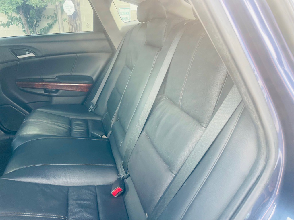 2012 Honda Crosstour Image 18