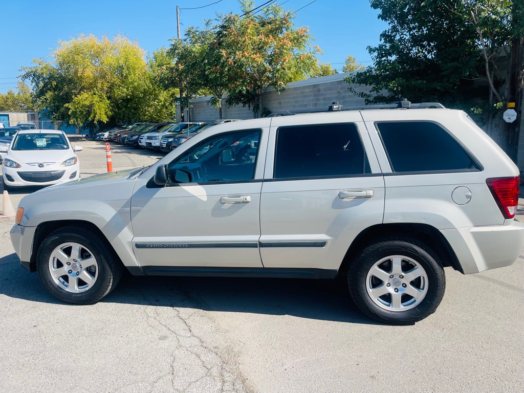 2009 Jeep Grand Cherokee Image 8