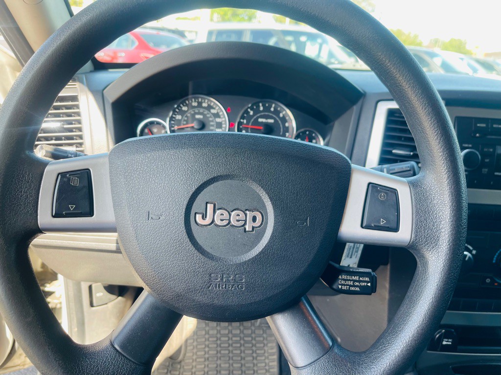 2009 Jeep Grand Cherokee Image 12
