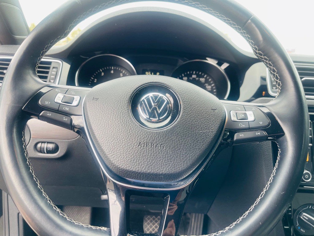 2016 Volkswagen Jetta Image 12