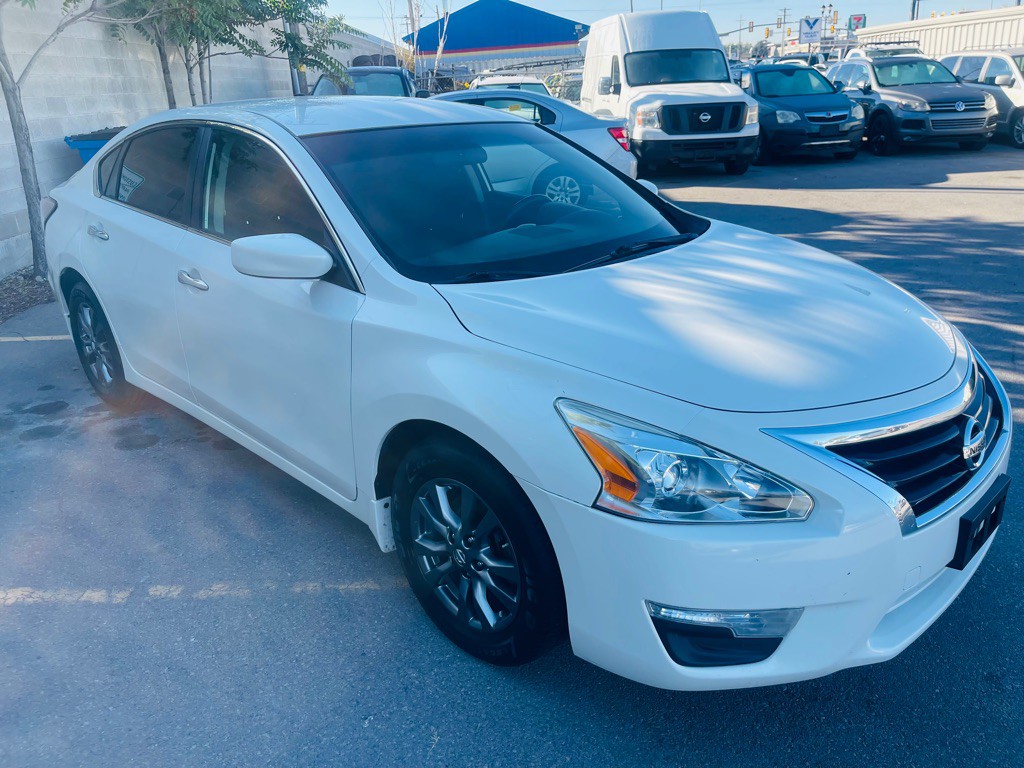 2015 Nissan Altima Image 3