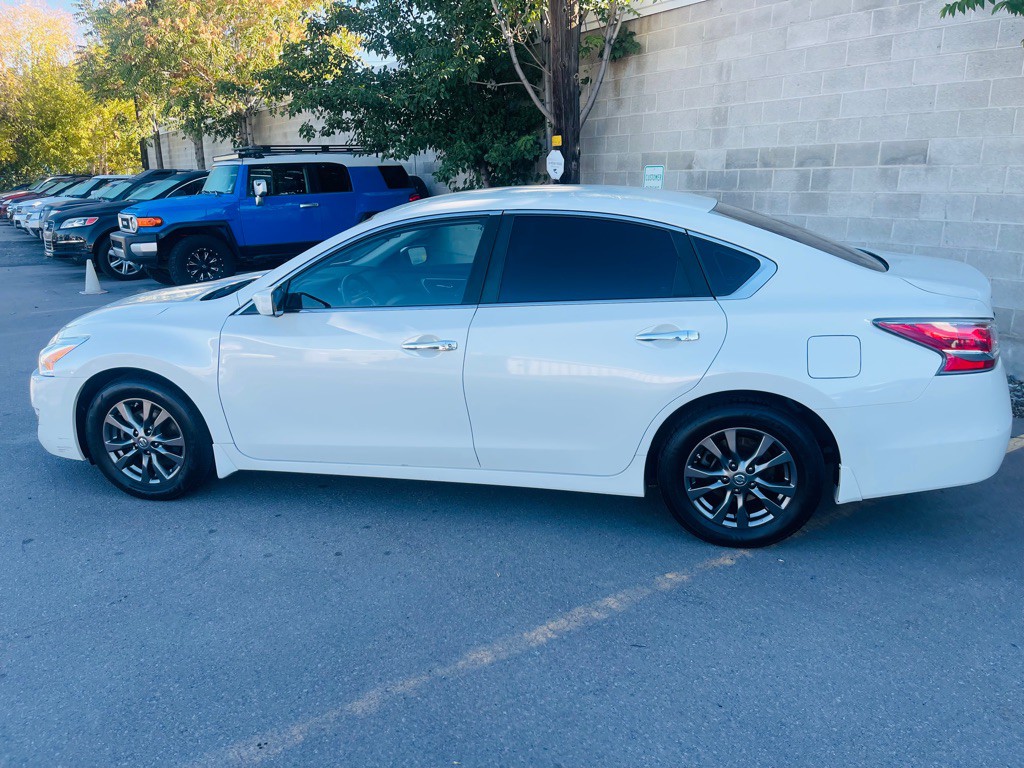 2015 Nissan Altima Image 8