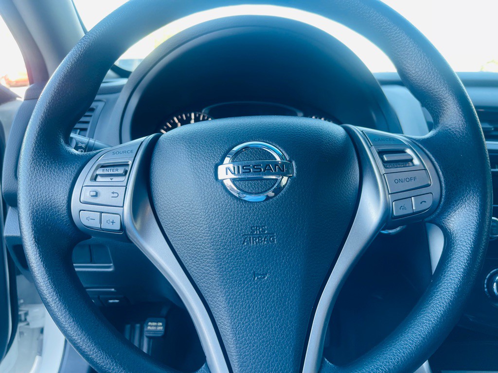 2015 Nissan Altima Image 12