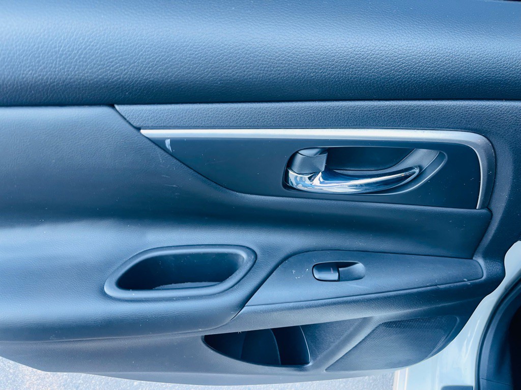 2015 Nissan Altima Image 15